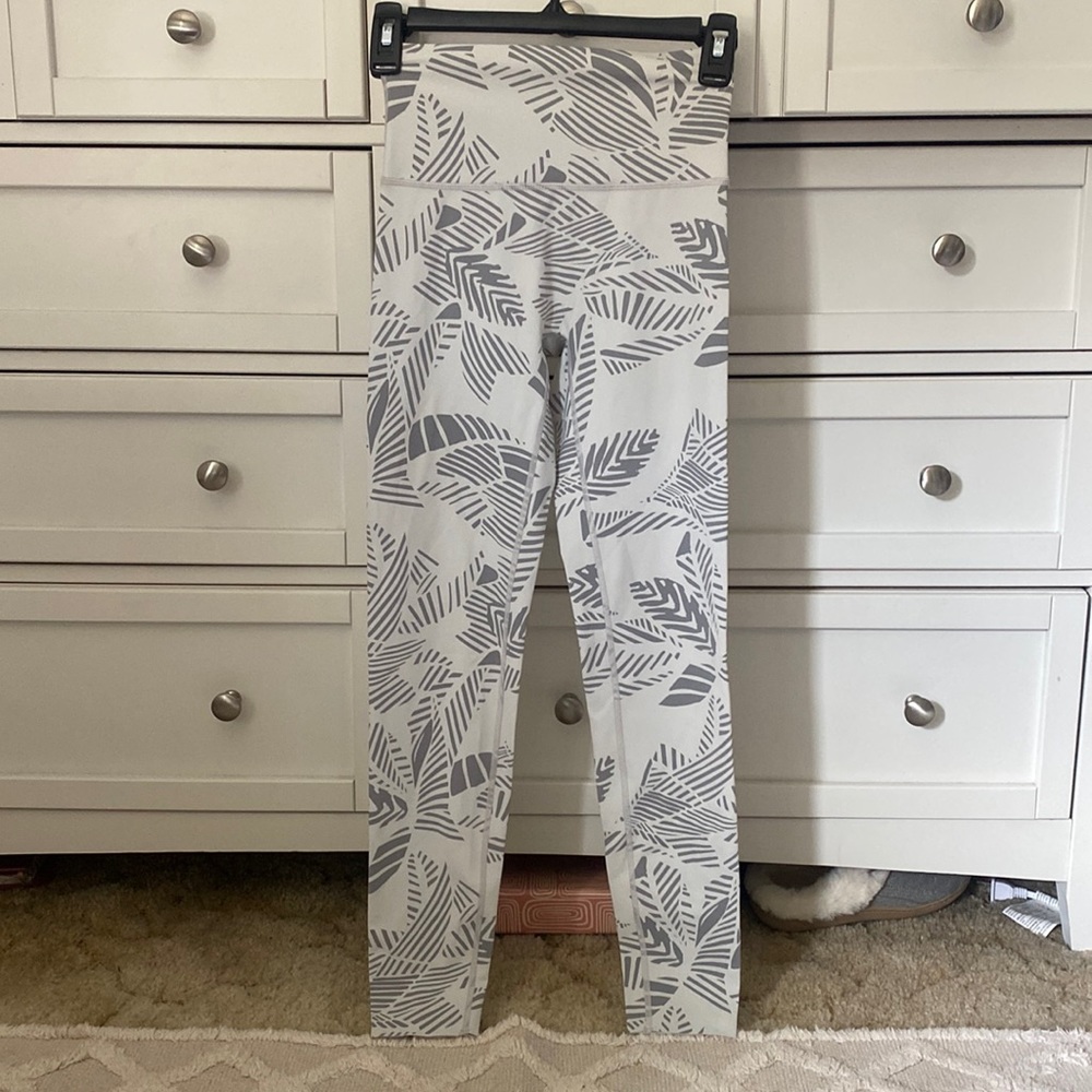 Aerie move printed 7/8 leggings size small